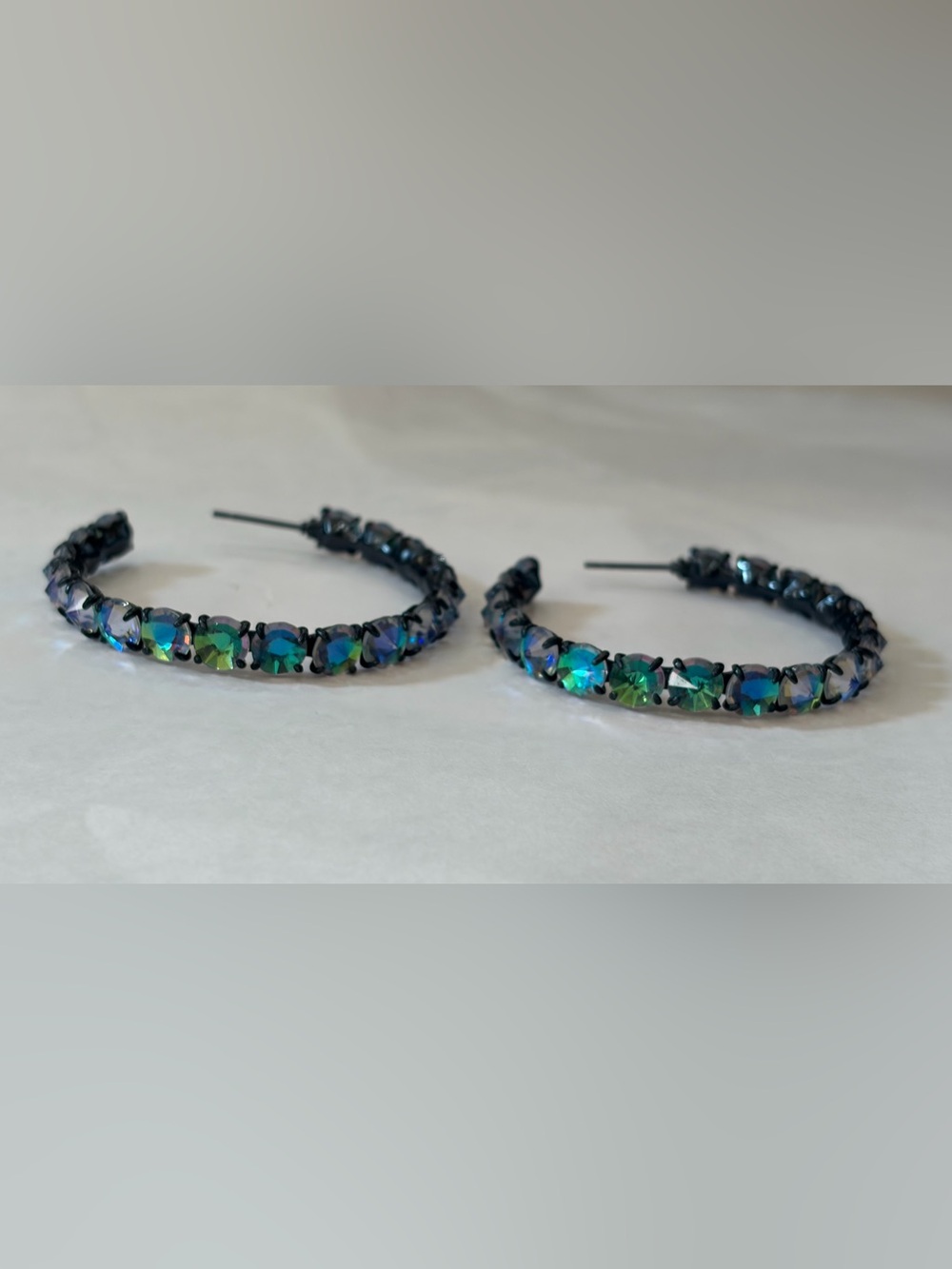 Kendra Scott Jolie Hoop earrings - Picture 3 of 3